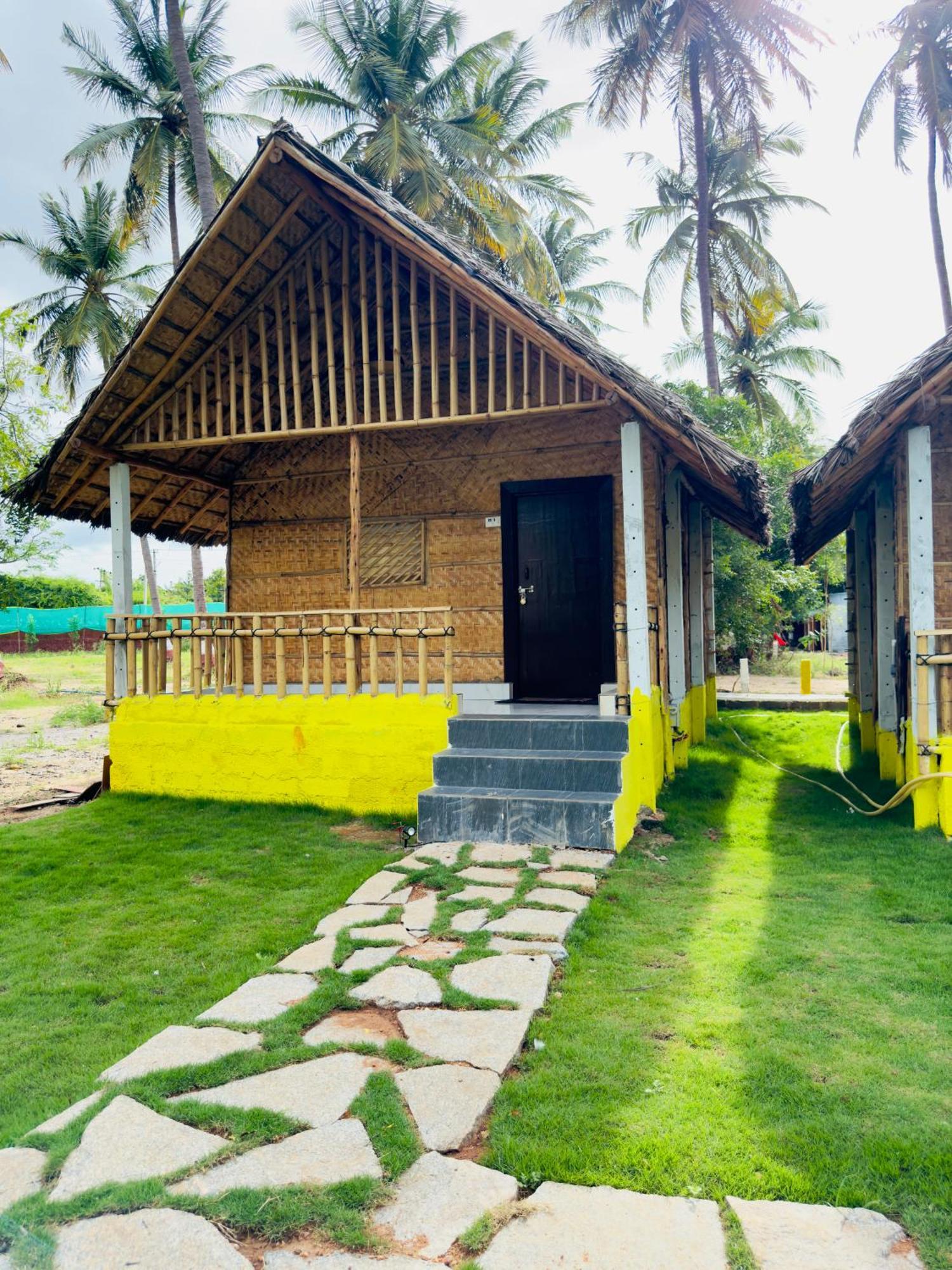 Tamarind Tree Way Side Amenities Hotell Hospet Eksteriør bilde