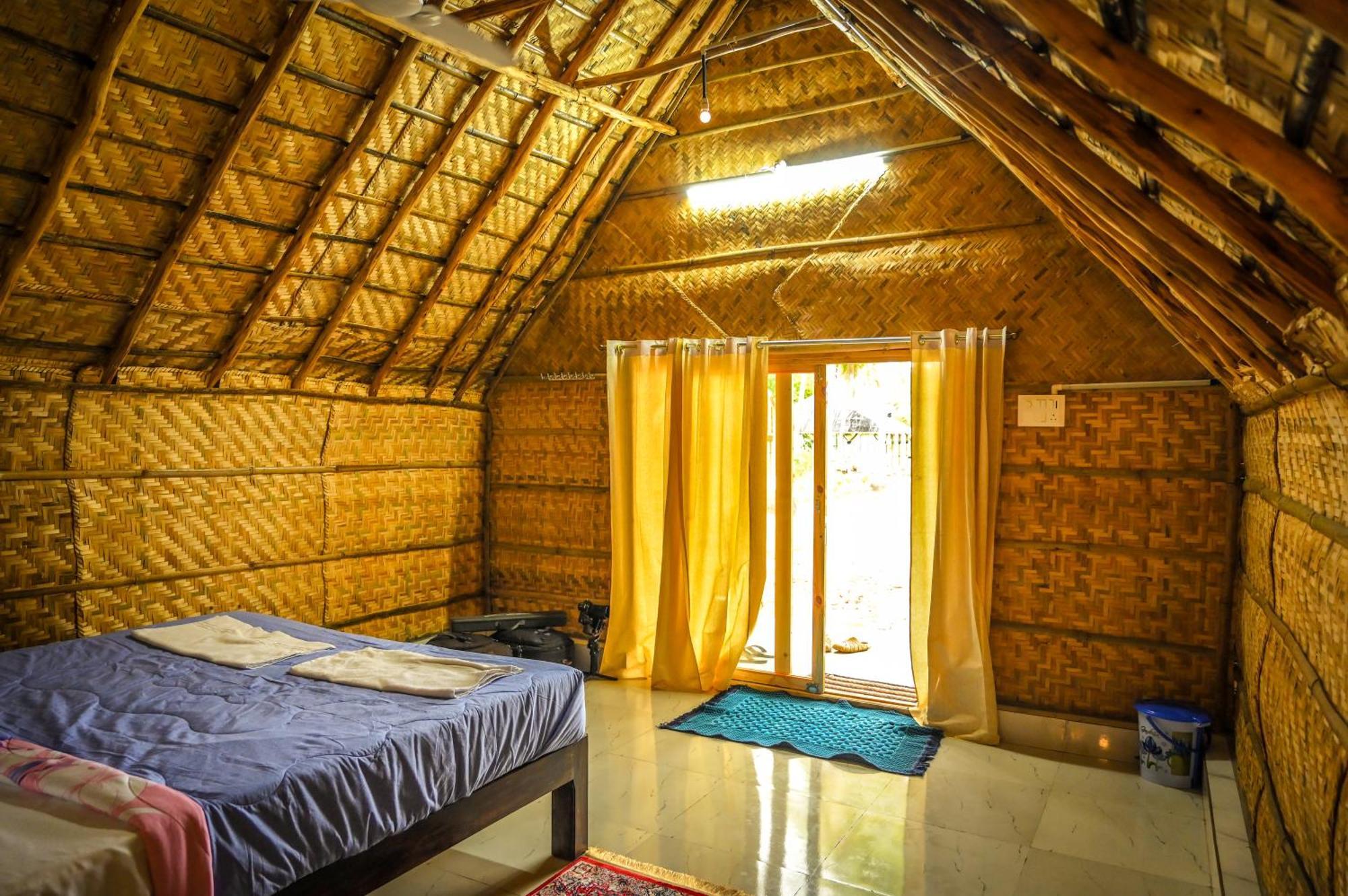 Tamarind Tree Way Side Amenities Hotell Hospet Eksteriør bilde