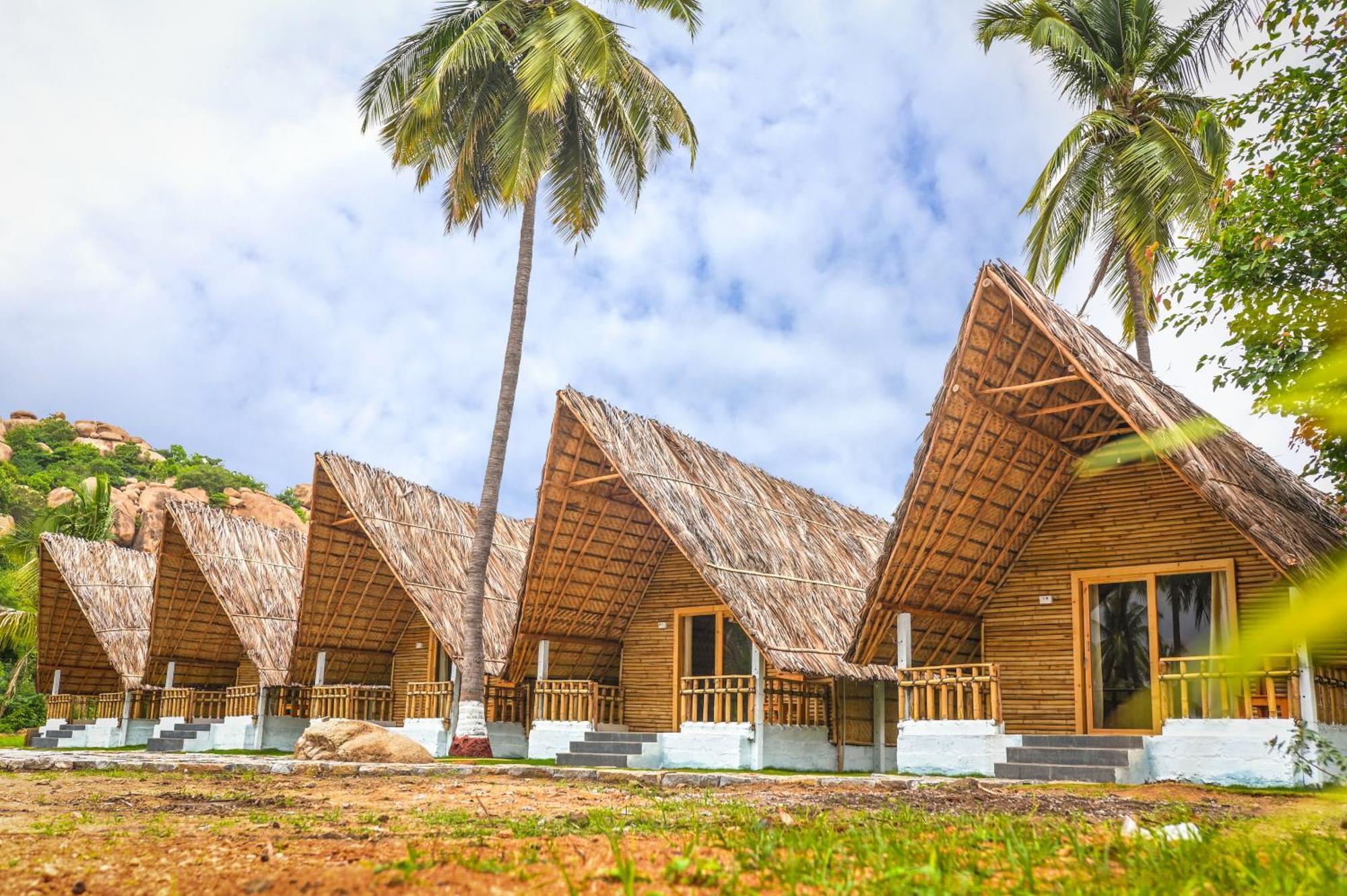 Tamarind Tree Way Side Amenities Hotell Hospet Eksteriør bilde